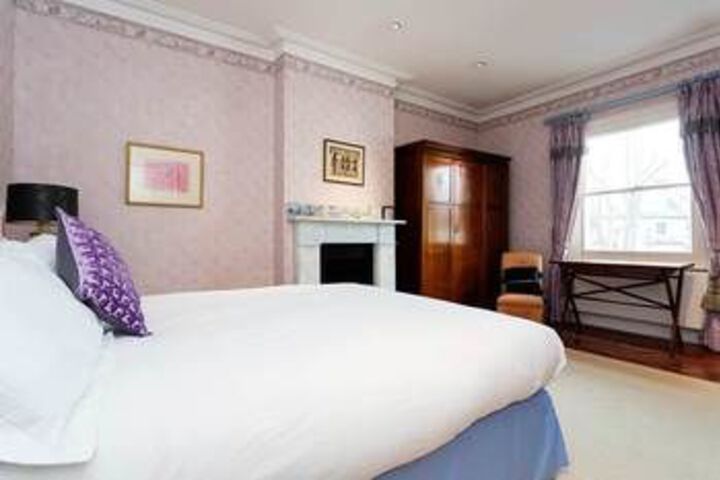 Room 17 of 29