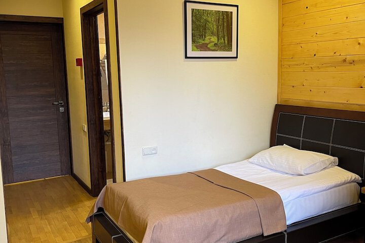Room 7 of 65