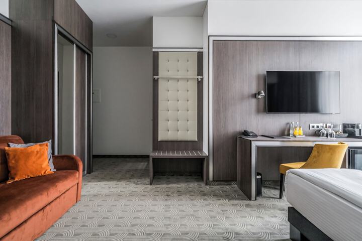 Room 31 of 63