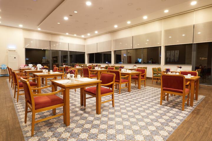 Dining Photos