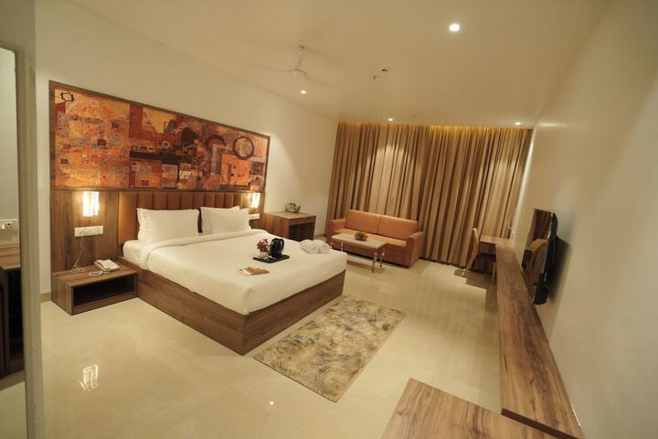 Room 50 of 102