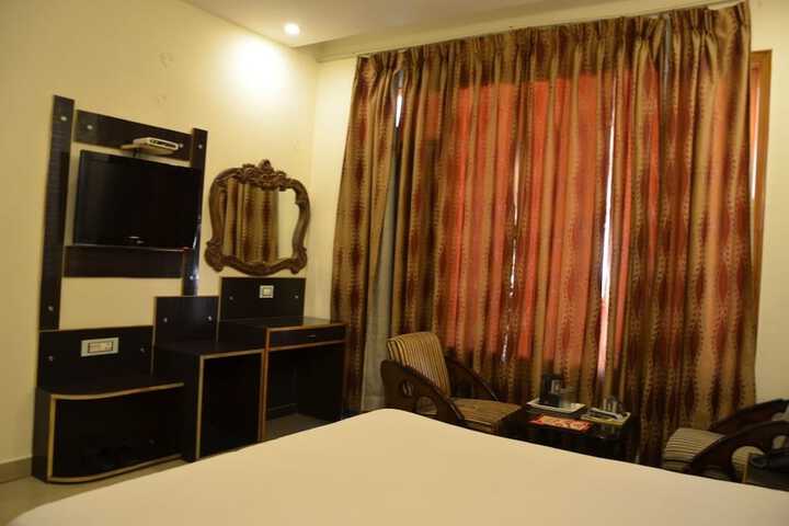 Room 8 of 55
