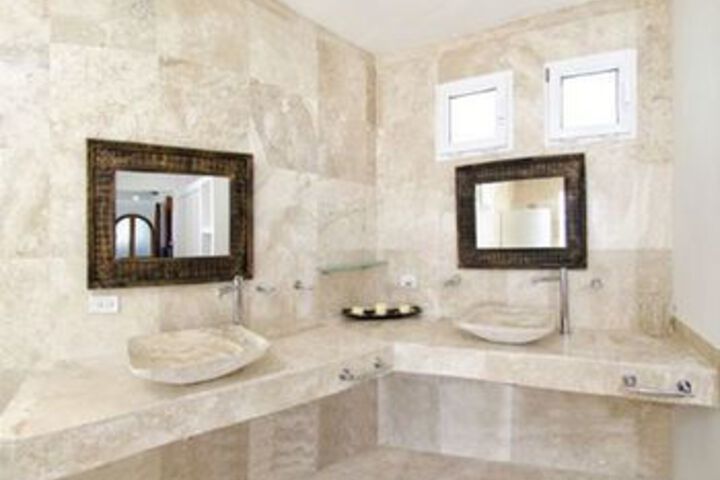 Room 4 of 29