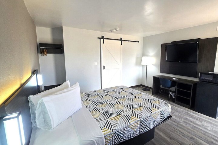 Room 27 of 51