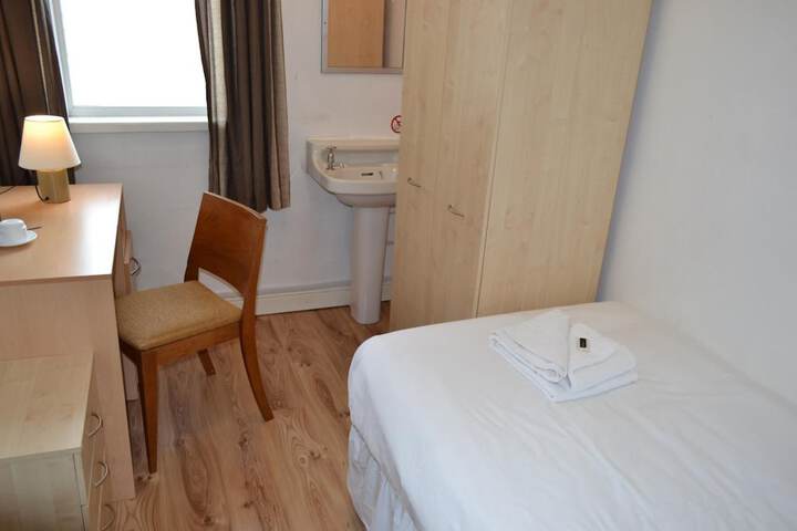 Room 15 of 45