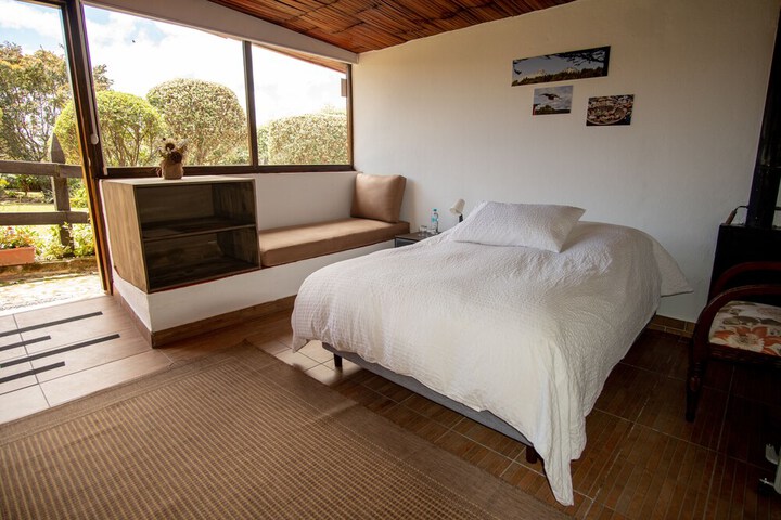 Room 12 of 34
