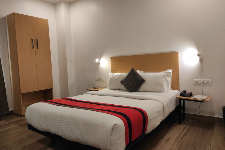Room 4 of 29