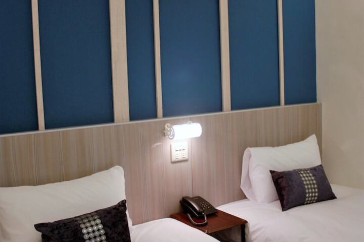 Room 15 of 58