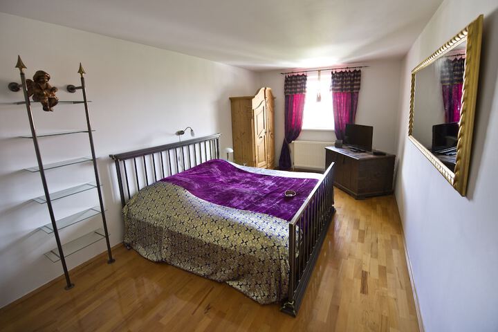 Room 10 of 50