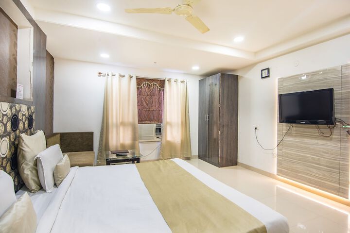 Room 7 of 27