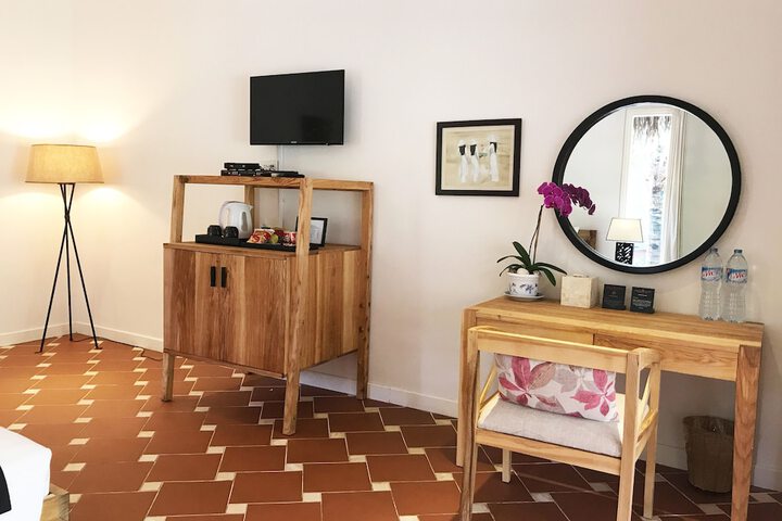 Room amenity