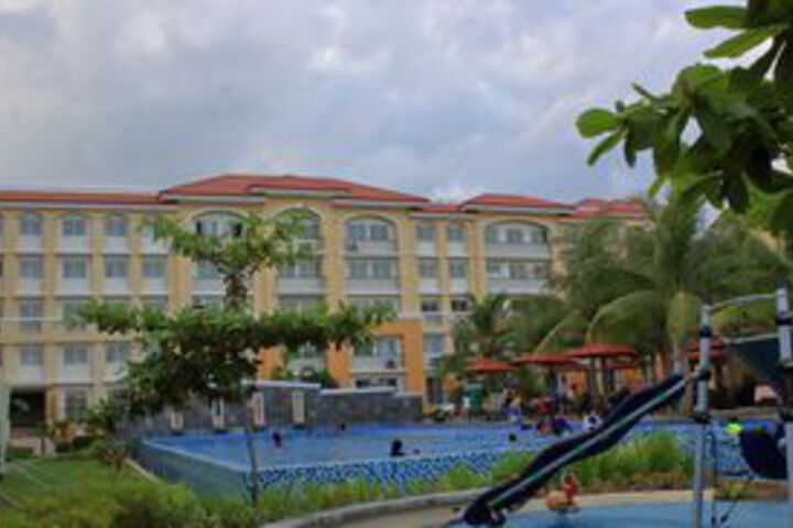 Pool 92 of 103