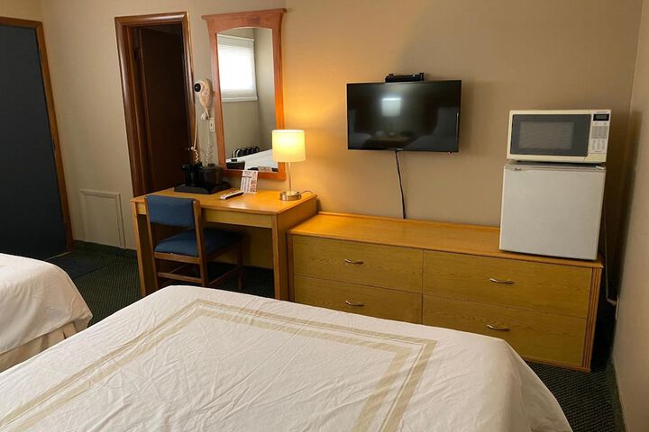 Room 32 of 50