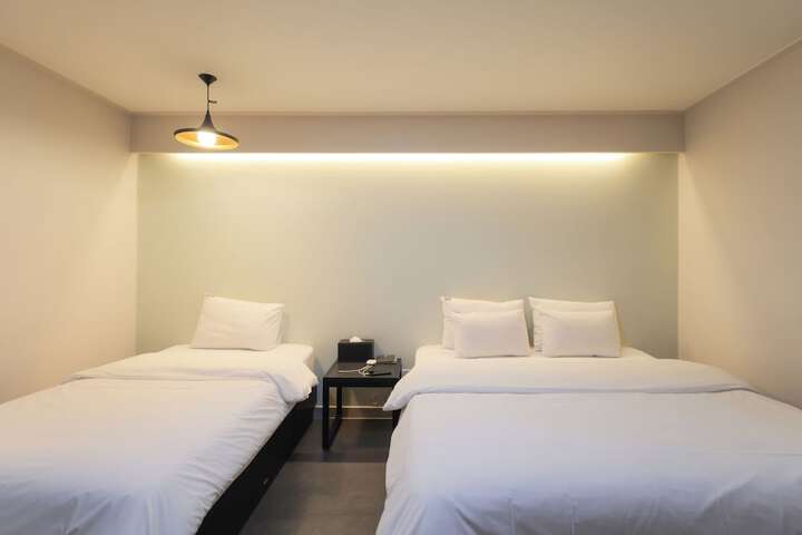 Room 31 of 84