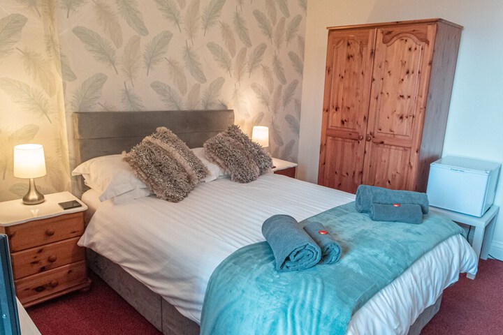 Room 9 of 27