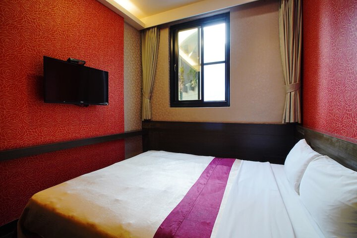 Room 19 of 66