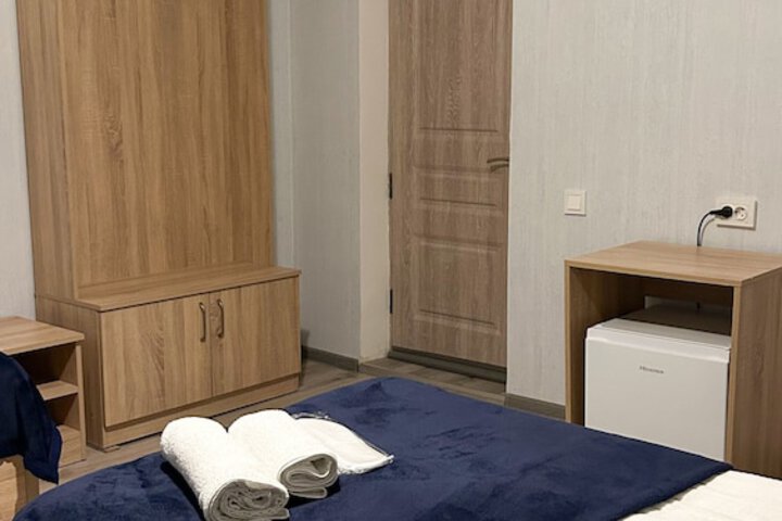 Room 8 of 72