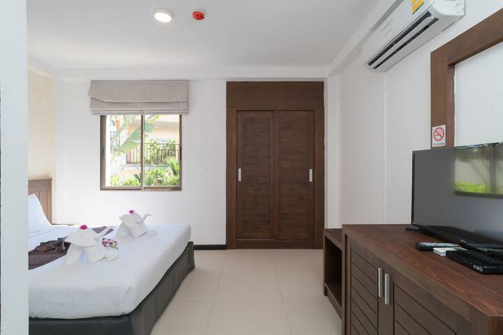 Room 17 of 102