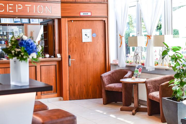 Guest Lobby
