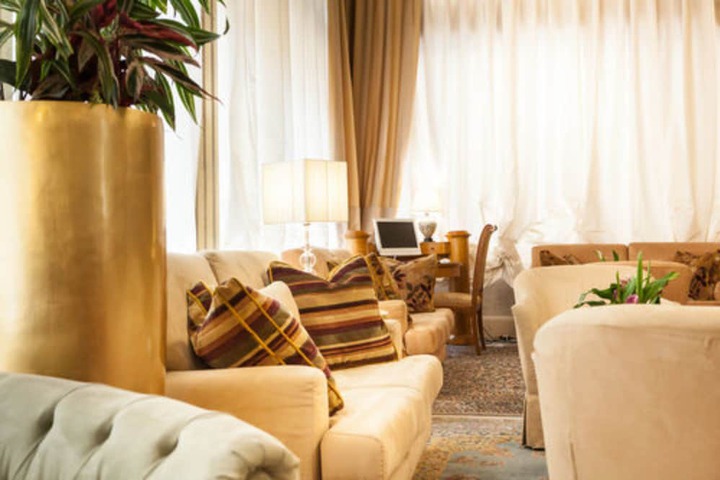 Guest Lobby