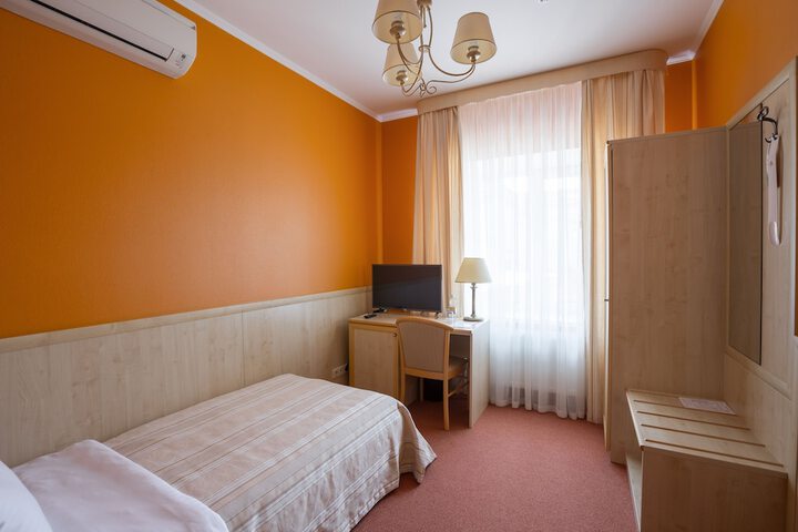 Room 10 of 59