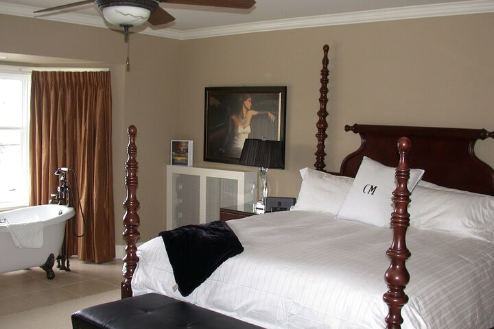 Room 4 of 46