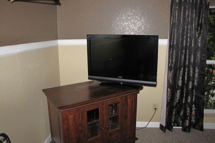 Room 2 of 35