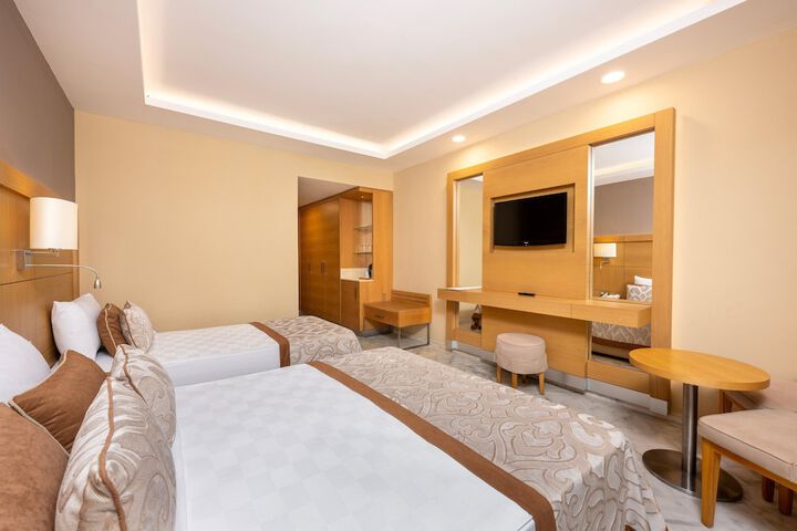 Room 25 of 321