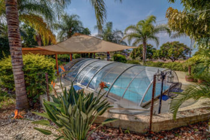 Pool 15 of 21