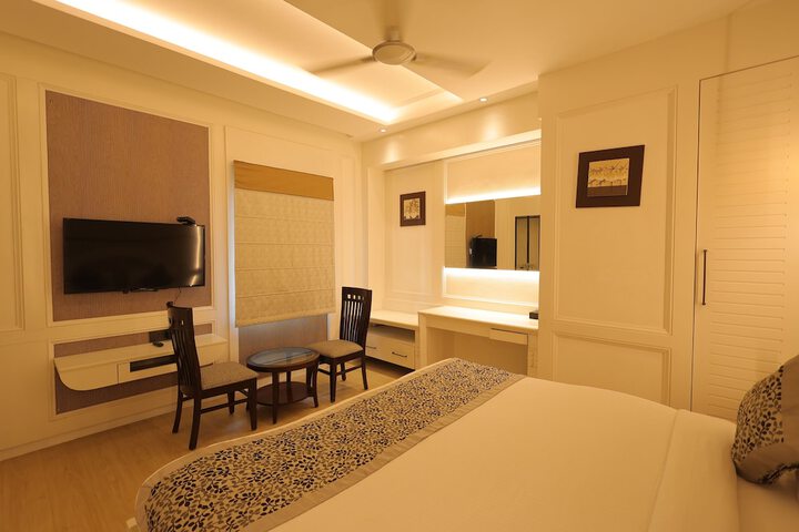 Room 35 of 63