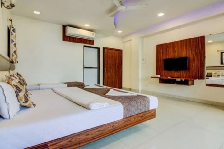 Room 4 of 19