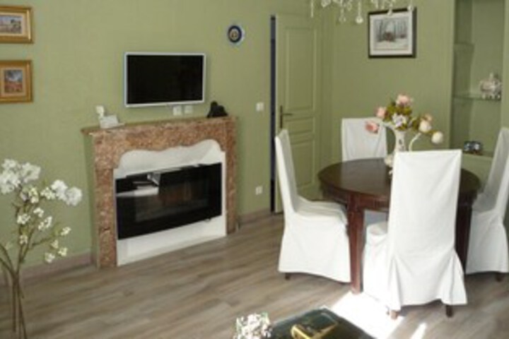 Room 17 of 27