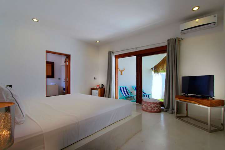 Room 6 of 95