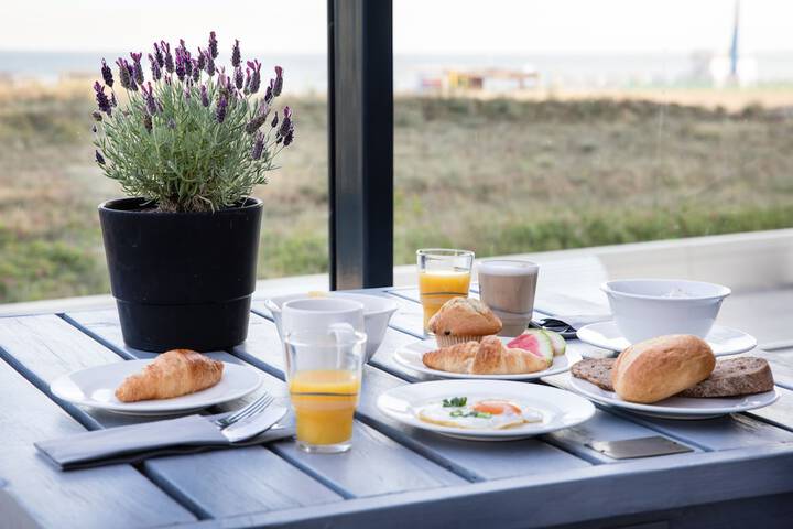 Breakfast/Coffee Service 36 of 71