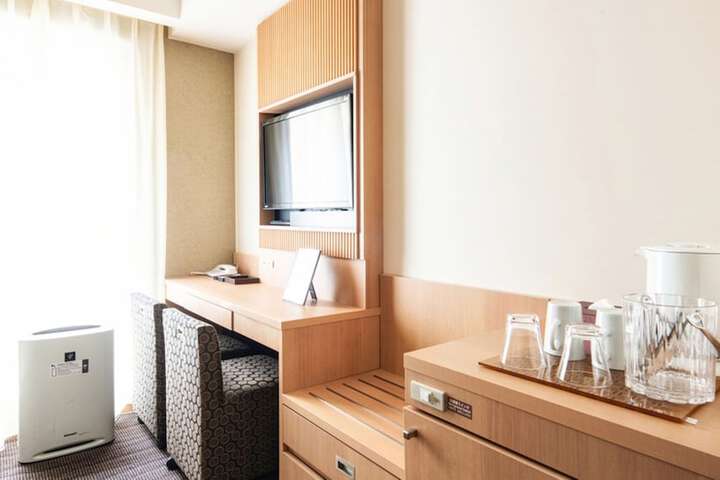 Room 17 of 61