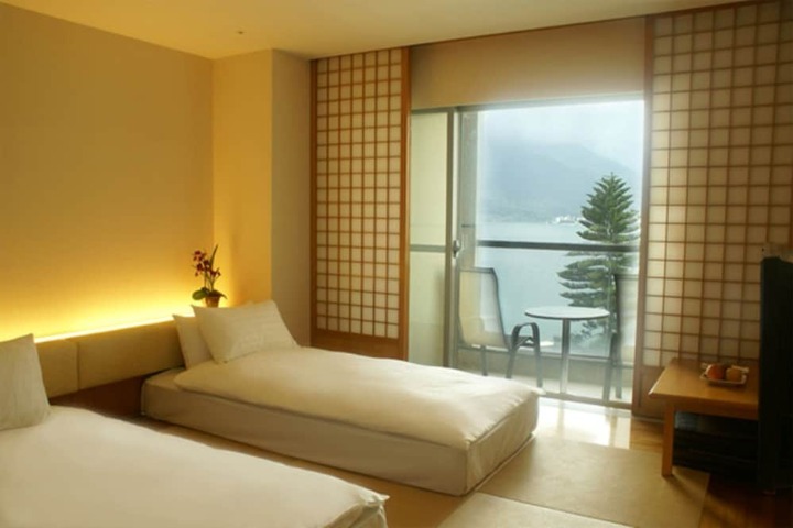 Room 8 of 71