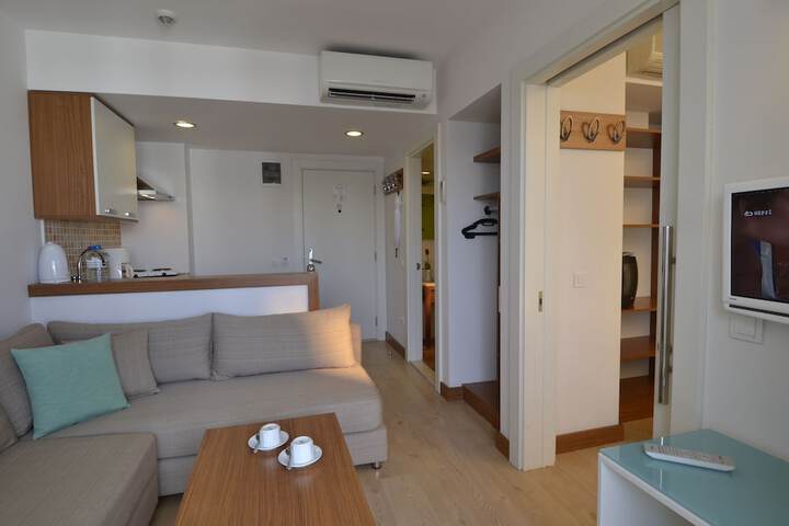 Room 15 of 115