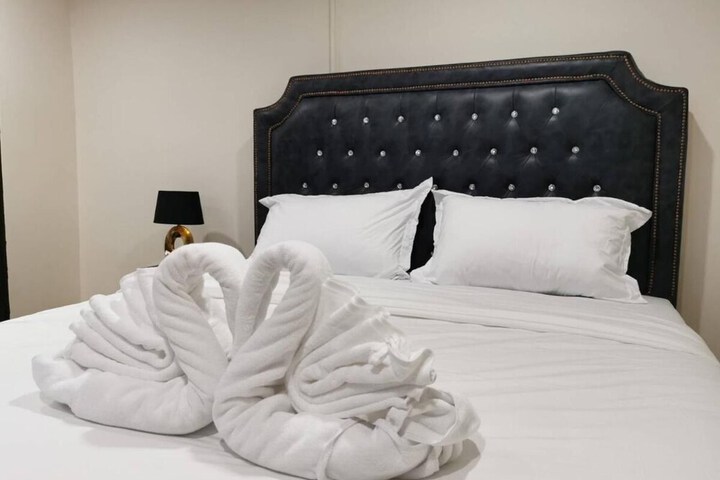 Room 9 of 22