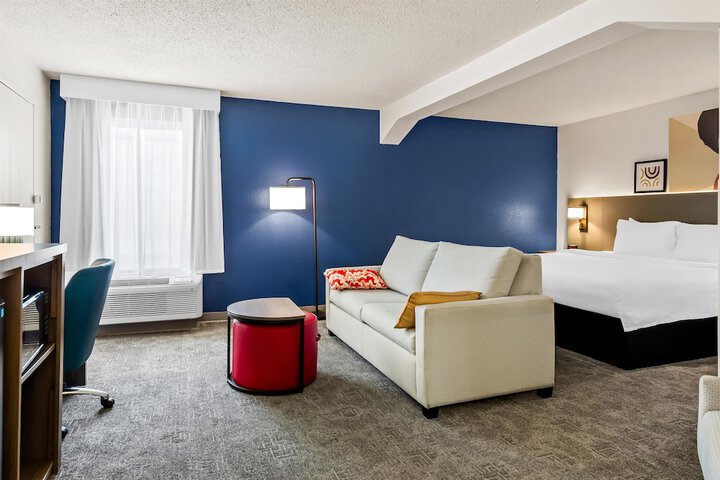 Room 30 of 51