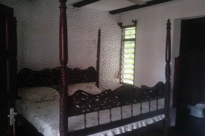 Room 2 of 20