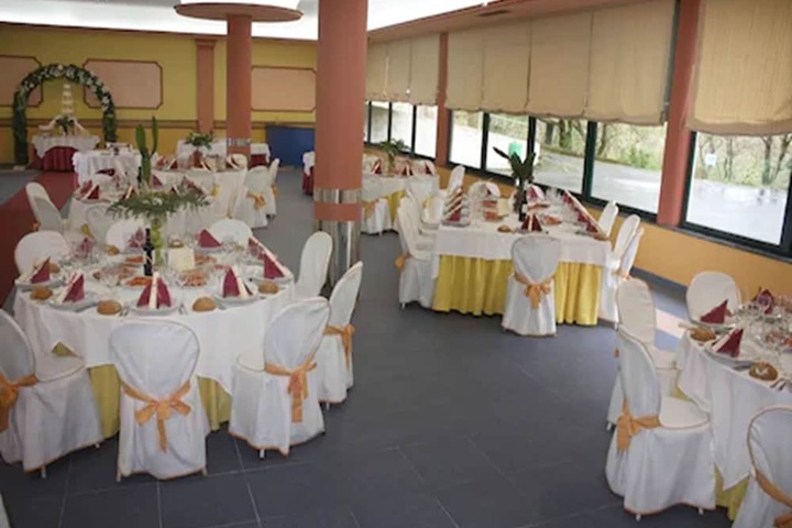 Ballroom/Hall 35 of 65