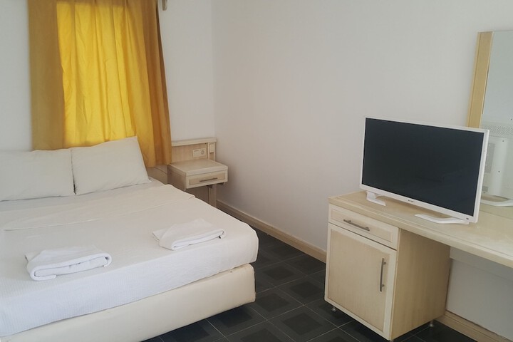 Room 17 of 46