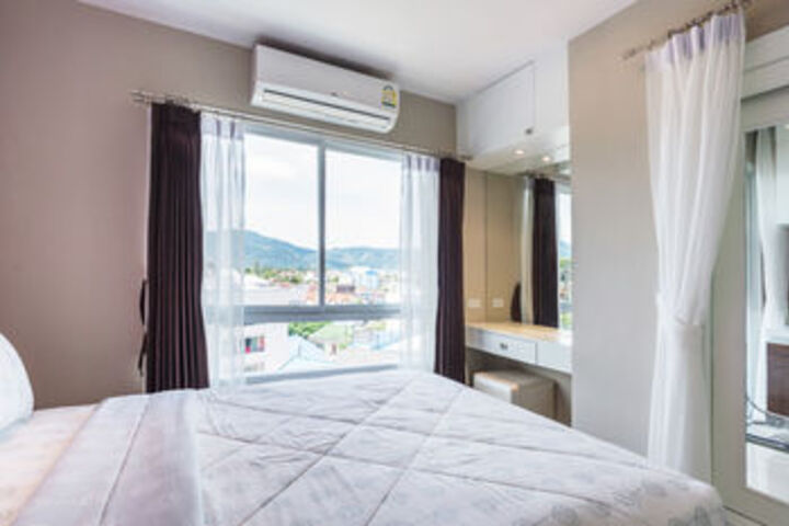 Room 9 of 20