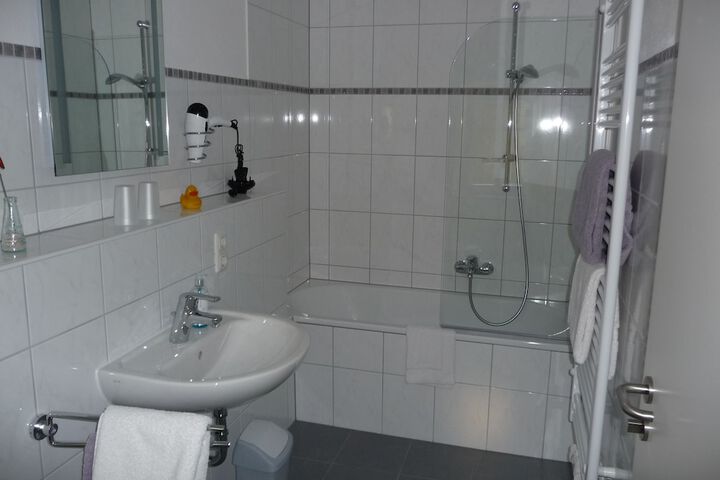Room 47 of 108