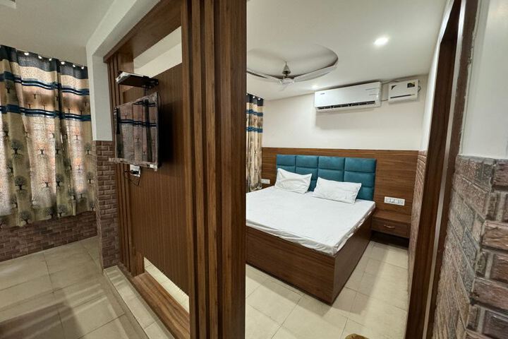 Hotel Hill Top