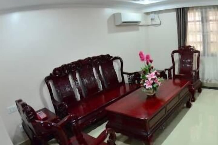Room 21 of 40