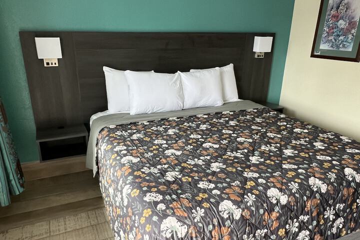 Room 14 of 35
