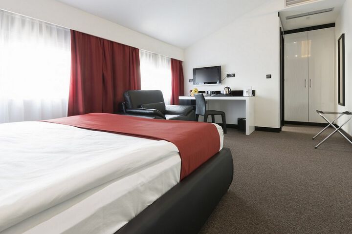 Room 50 of 267
