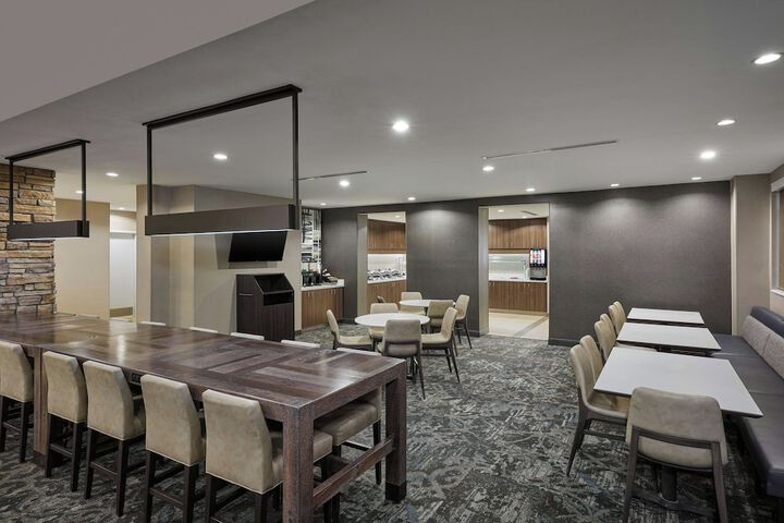 Breakfast/Coffee Service 20 of 24