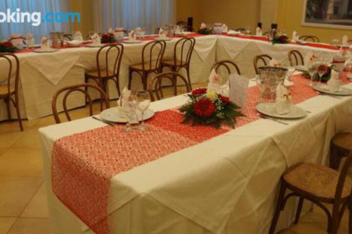 HOTEL VILLA LAURA
